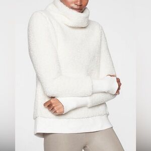Athleta Soft Cream Crew Neck Sweater